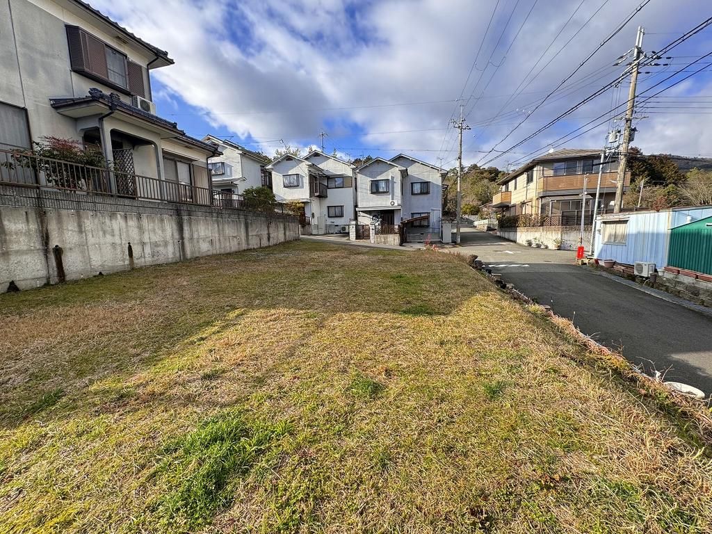 Vacant Land for Sale in Kameoka, Kyoto - 232 sqm Corner Lot - Thumbnail 2