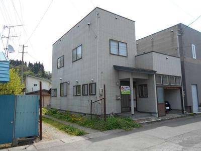 Traditional 2-Story Wooden Home Near Lake Towada — Image 1, Kazuno, Akita