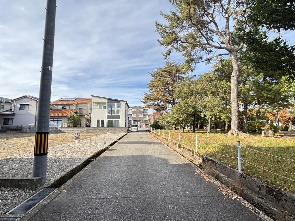 Land for Sale in West Kanazawa, Kanazawa City - 175.67 sqm Plots - Thumbnail 3