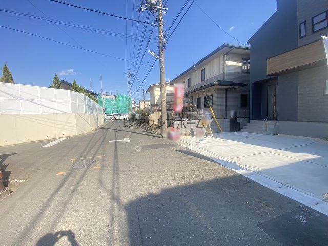 New 3LDK House in Tokorozawa with 18-jo LDK & Dual-Aspect Bedrooms - Thumbnail 3