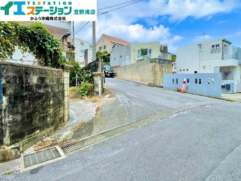 172.6 sqm Land Plot in Urasoe, Okinawa | Flat Residential Zone - Thumbnail 2