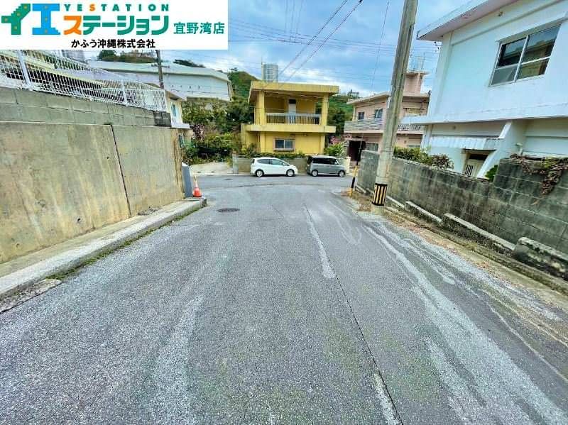 172.6 sqm Land Plot in Urasoe, Okinawa | Flat Residential Zone - Thumbnail 3