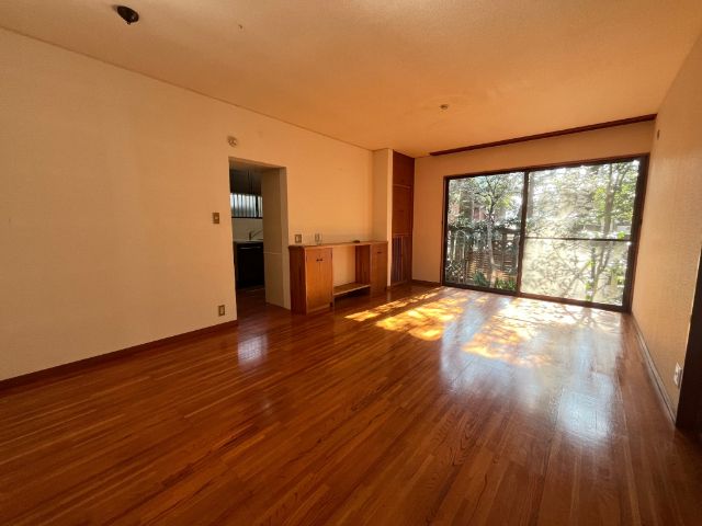 3SLDK Detached House in Setagaya, Tokyo - 122 sqm - Thumbnail 4