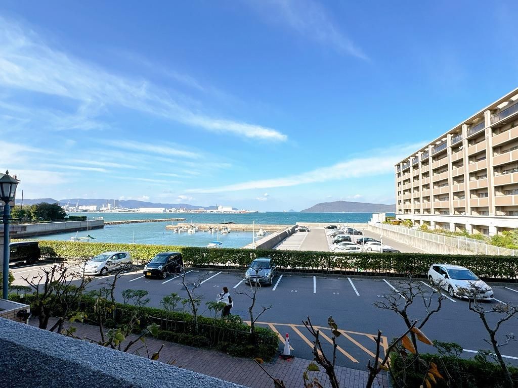 Alpha City Yashima 3LDK Apartment for Sale in Takamatsu - Thumbnail 2