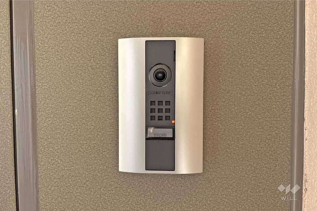 RIC East Court 3LDK Apartment for Sale in Kobe's Rokkō Island - Thumbnail 4