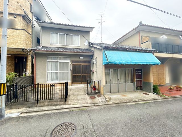 Land for Sale in Kyoto's Kita Ward with Existing Old House - Thumbnail 3