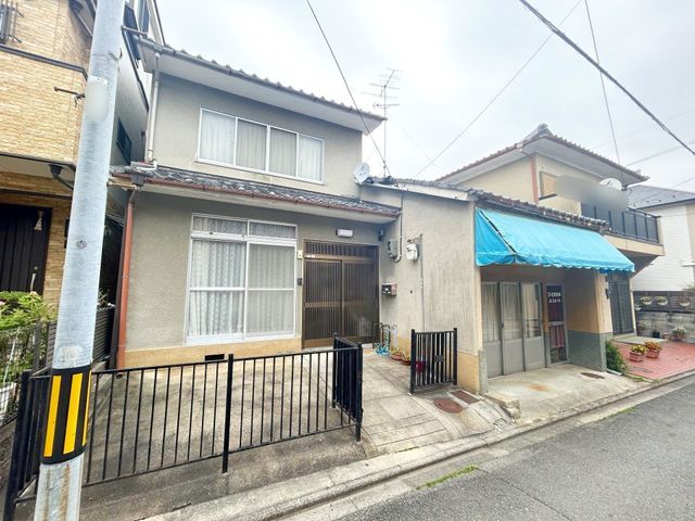 Land for Sale in Kyoto's Kita Ward with Existing Old House - Thumbnail 4