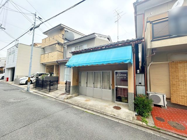 Land for Sale in Kyoto's Kita Ward with Existing Old House - Thumbnail 2