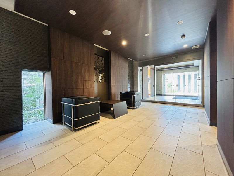 Pet-Friendly 2LDK Apartment for Sale in Central Kumamoto - Thumbnail 2