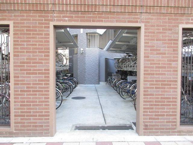 3LDK Apartment in Kobe's Hyogo Ward - 60.6㎡ - Thumbnail 2