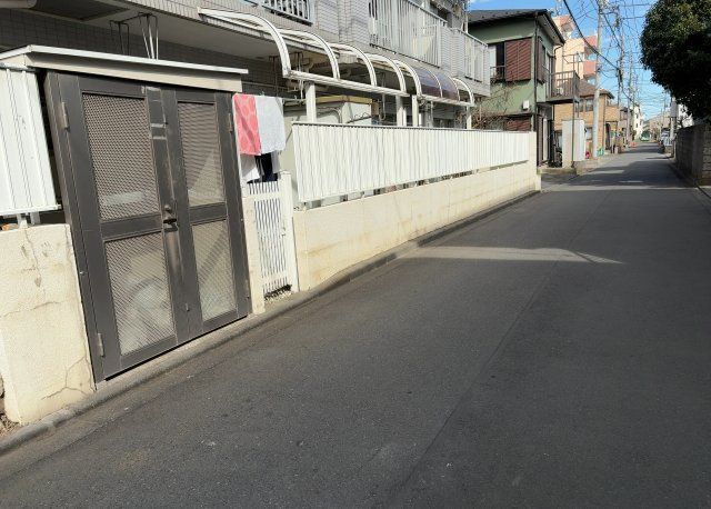 Renovated 1LDK Apartment for Sale in Sagamihara's Asamizodai - Thumbnail 3