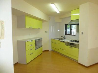 3LDK Apartment with Hot Spring in Yugawara, Kanagawa — Image 4, Yugawara, Kanagawa