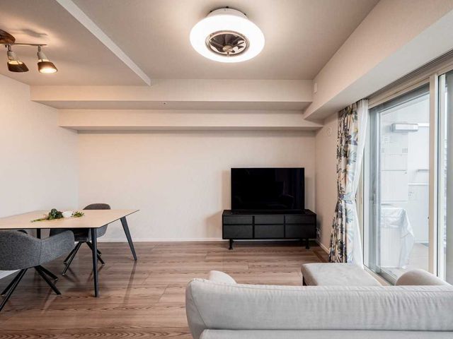 2LDK Apartment for Sale in Koto, Tokyo - 56.4 sqm - Thumbnail 2