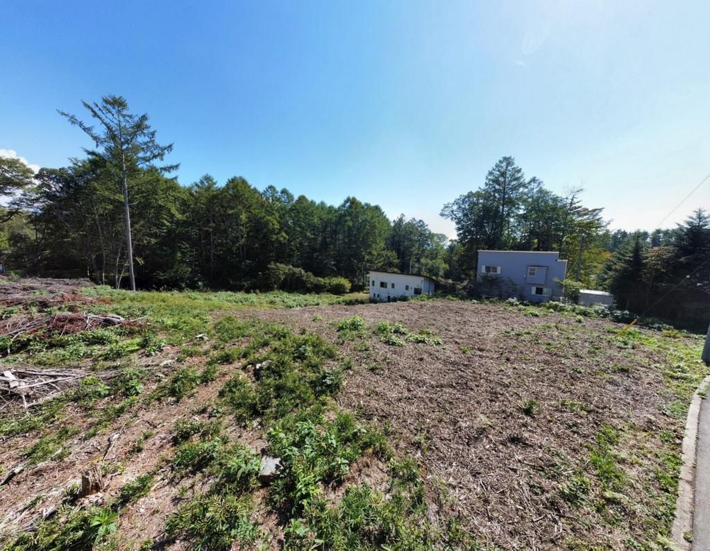 2369 sqm South-Facing Land for Sale in Hokuto City, Yamanashi - Thumbnail 4
