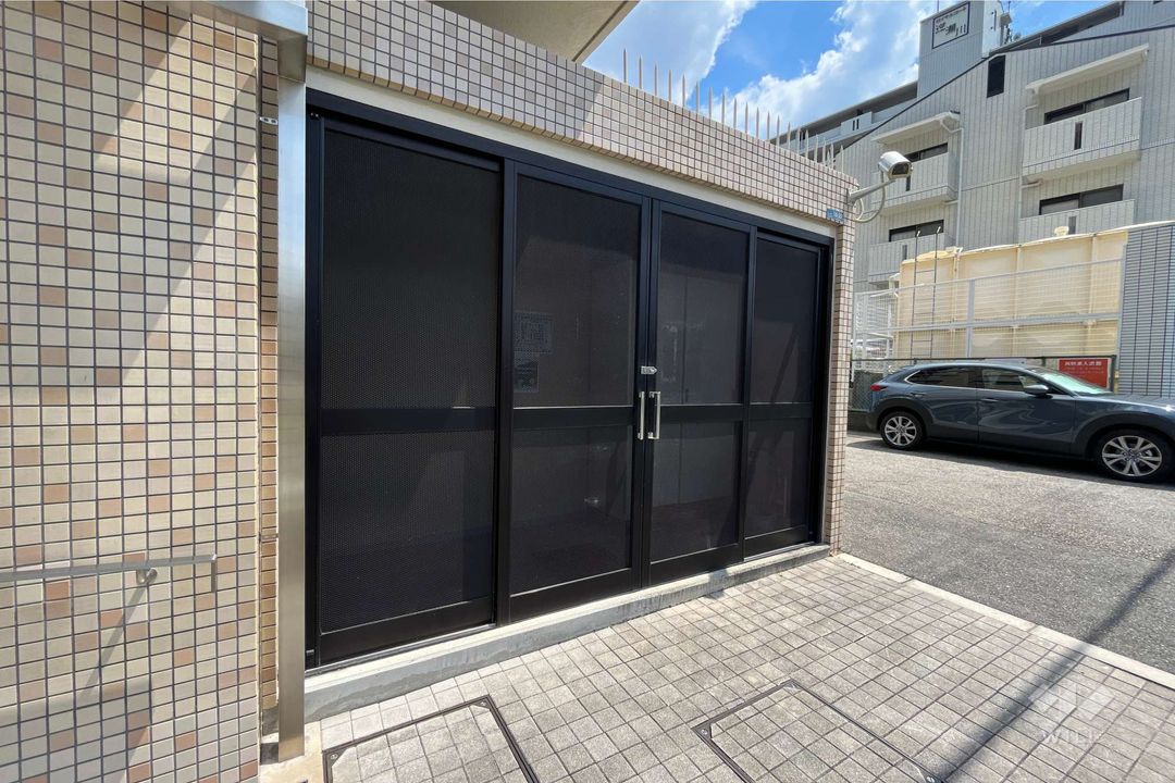 Renovated 3LDK Apartment in Takarazuka with Auto-Lock - Thumbnail 3