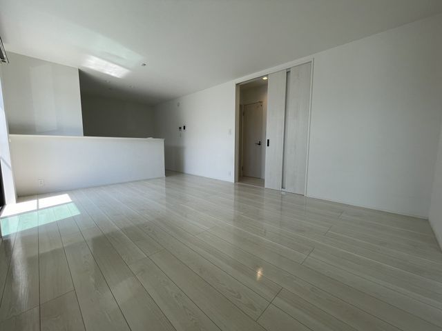 Modern 4LDK House in Handa Sumiyoshi | 2022 Build | Solar Power - Thumbnail 2