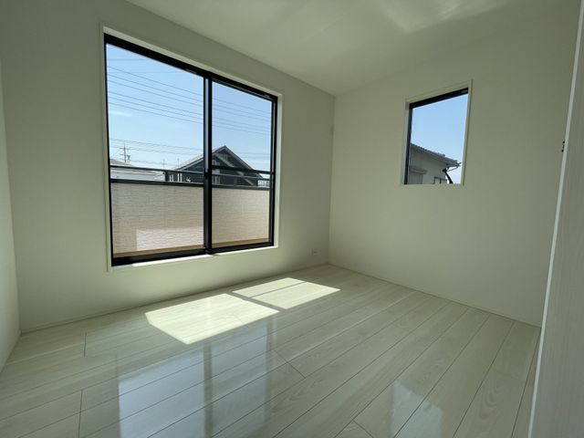 Modern 4LDK House in Handa Sumiyoshi | 2022 Build | Solar Power - Thumbnail 3