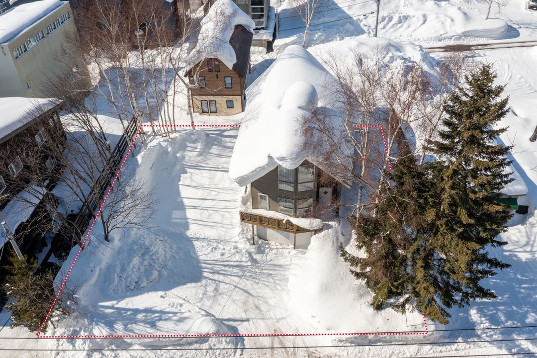 5-Bedroom House for Sale in Niseko Hirafu, Hokkaido - Thumbnail 4