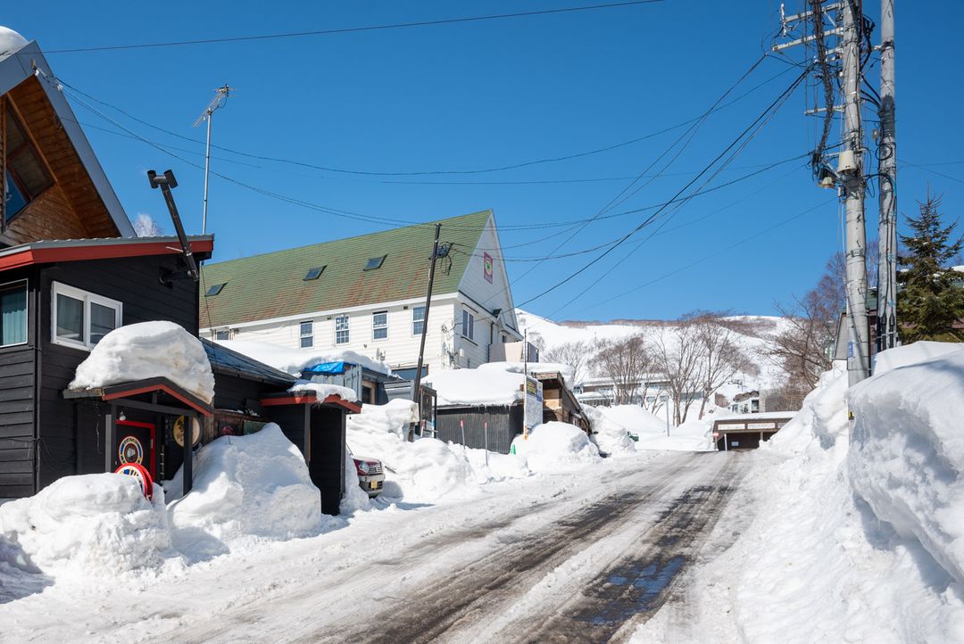 5-Bedroom House for Sale in Niseko Hirafu, Hokkaido - Thumbnail 3