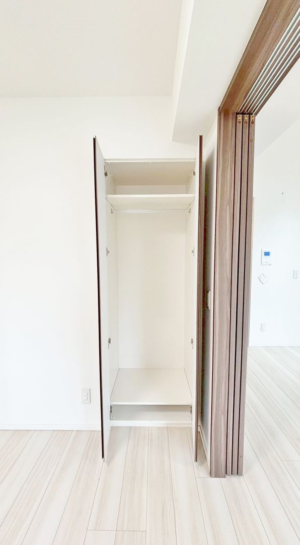Pleasure Ogura Station Marks 1SLDK Apartment in Arakawa, Tokyo - Thumbnail 2