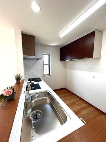 Renovated 4LDK House in Hiratsuka Near Schools and Shops - Thumbnail 4