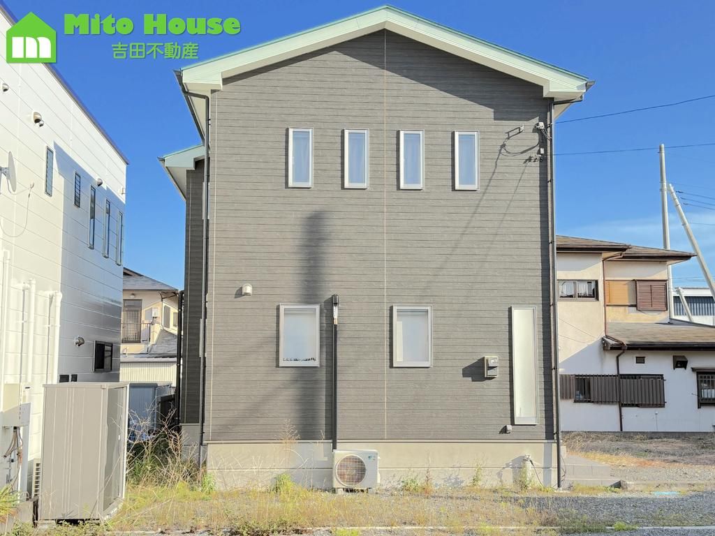 All-Electric 3SLDK House with Parking for 6 in Numazu, Shizuoka - Thumbnail 2