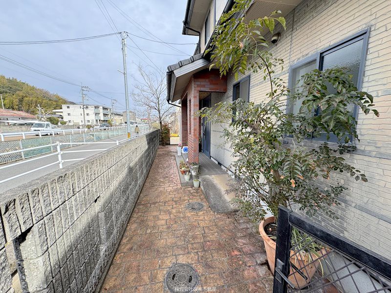 6SLDK Barrier-Free House for Sale in Okayama City - Thumbnail 2