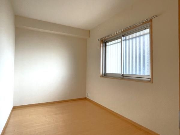 3LDK Apartment in Sakura with Balcony and Parking - Thumbnail 4