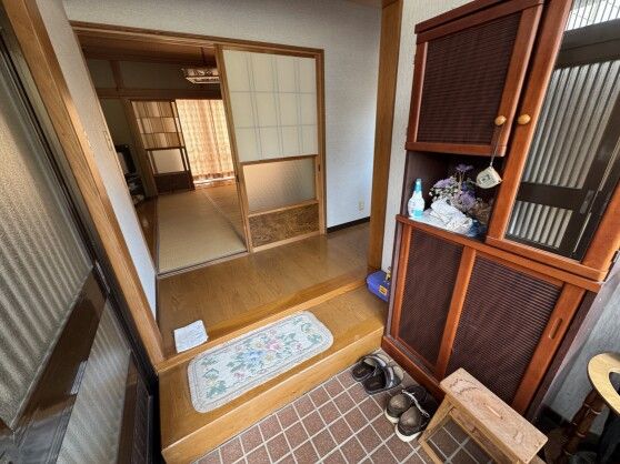 Spacious 4K Wooden House in Tokamachi, Niigata - 160.64 sqm - Thumbnail 2