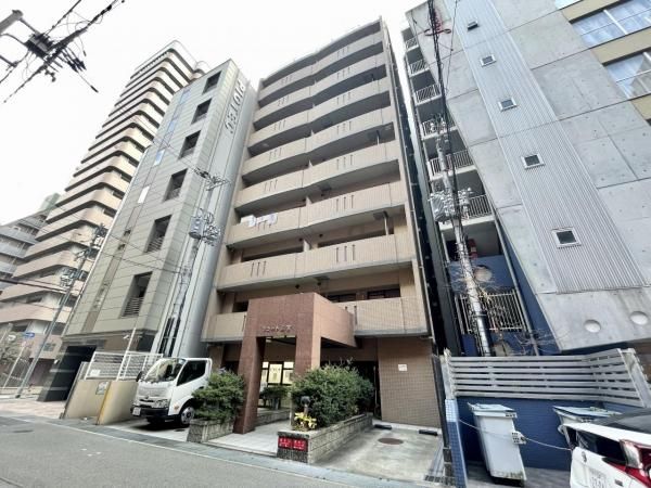 La Côte Sannomiya 5F: 2LDK Condo in Central Kobe - Image 1
