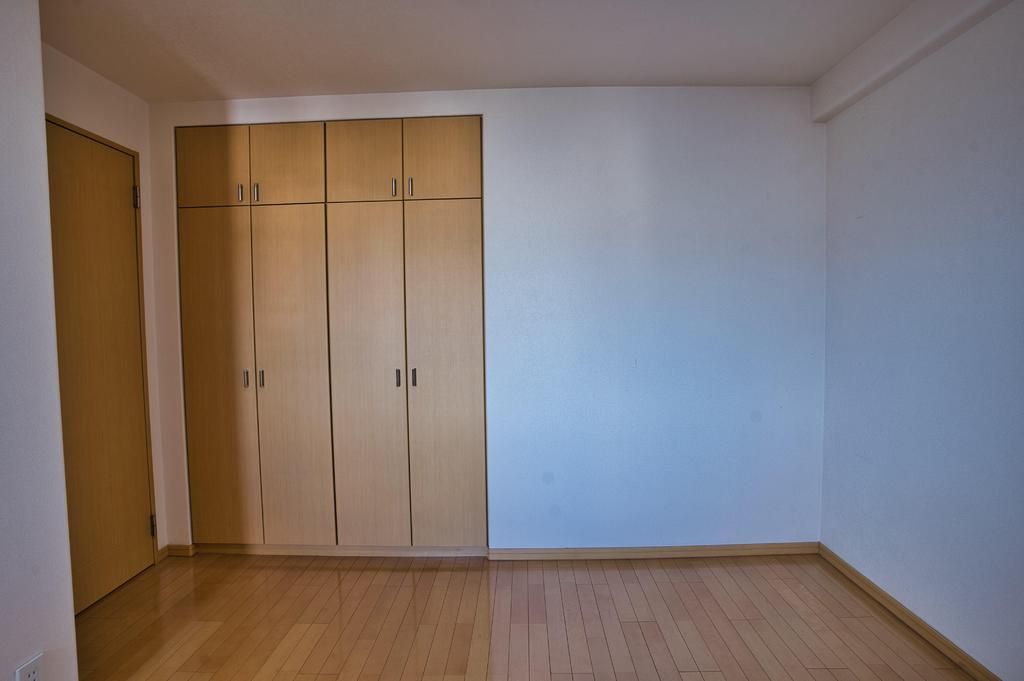 3LDK Apartment in Fukuyama with Balcony and Parking - Thumbnail 3