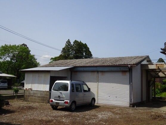 Tennis Court Garden Home in Takamachi, Miyazaki for Sale - Thumbnail 2