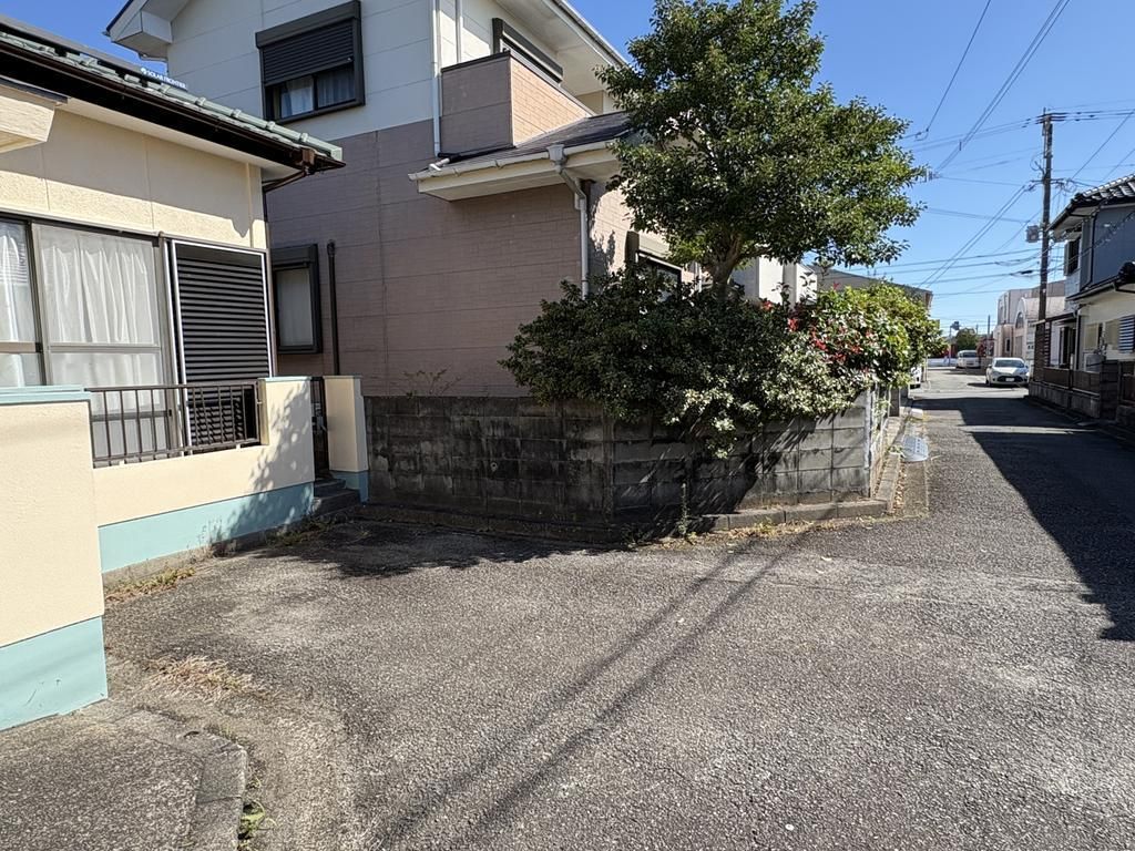 Land for Sale in Miyazaki City with Existing Old House - Thumbnail 4