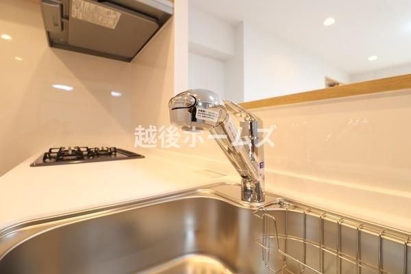 Pet-Friendly 2SLDK Apartment for Sale Near Nagaoka Station - Thumbnail 3