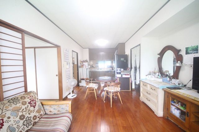 Cour Village Naha 3LDK Apartment for Sale in Naha, Okinawa - Thumbnail 3