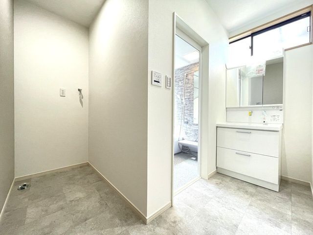 Renovated 3SLDK House in Matsumoto with Mountain Views - Thumbnail 4