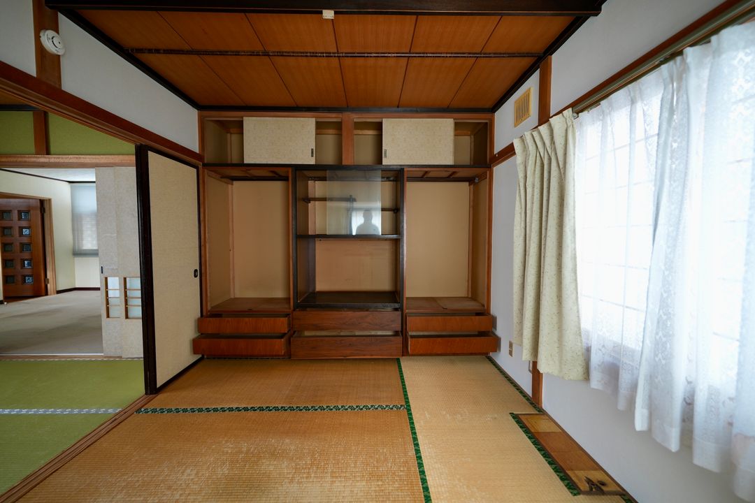 5-Bedroom House for Renovation in Downtown Furano, Hokkaido - Thumbnail 4