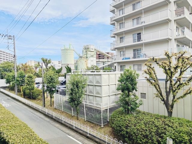 Renovated 3LDK Apartment Near Toda Station, Saitama - Thumbnail 2