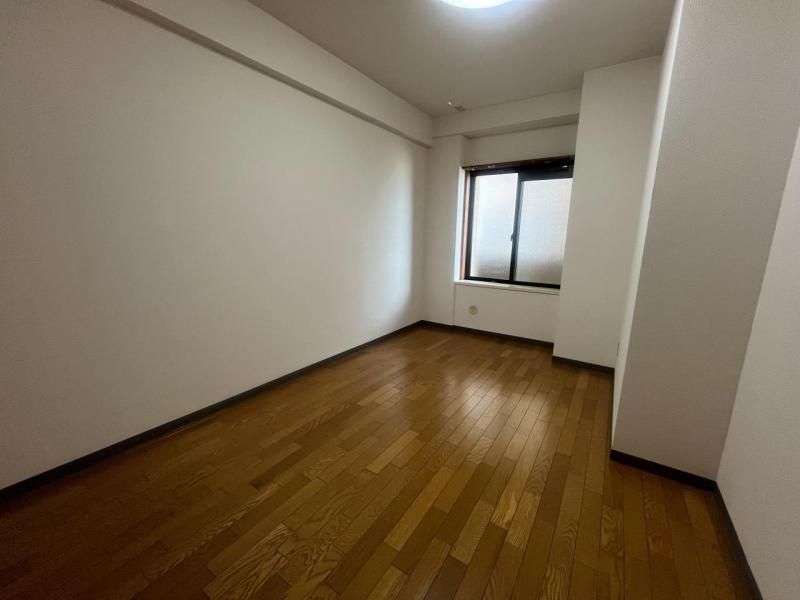2LDK Apartment with Private Garage in Tsuruga, Fukui - Thumbnail 3