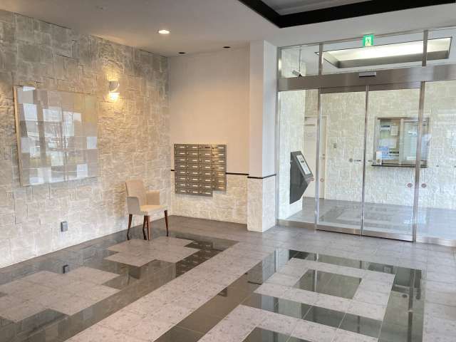 Renovated 2LDK Apartment for Sale in Prest Tenjincho, Morioka - Thumbnail 3