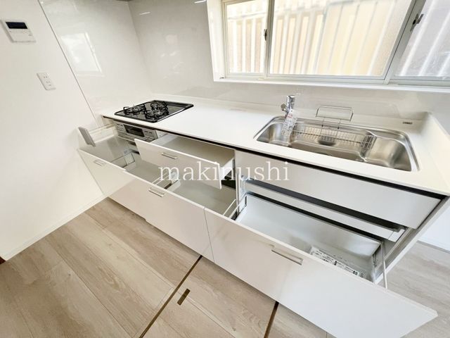 Renovated 4LDK House for Sale in Fujiidera, Osaka - Thumbnail 4