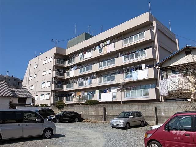 Itami Green Heights 2LDK Apartment for Sale Near JR Station - Thumbnail 3