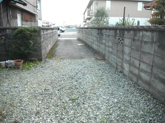 1974 5DK House for Renovation in Niihama, Ehime - 600,000 Yen - Thumbnail 3