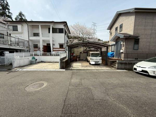 2-house set in Wakayama with 6 parking spaces - Thumbnail 2