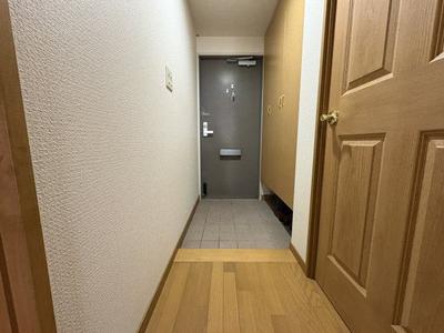 3SLDK Apartment for Sale in Higashi Ward, Hiroshima — Front_door, Higashi, Hiroshima