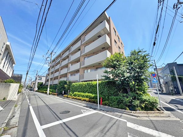 2LDK Apartment for Sale in Denenchofu Minami, Ota, Tokyo - Image 10