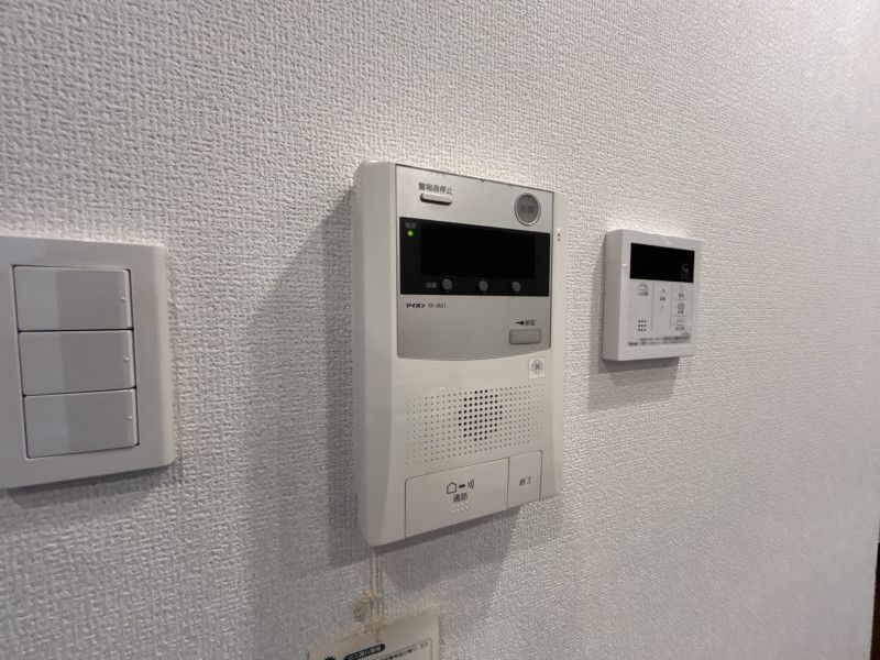 Renovated 3LDK Apartment for Sale Near Okuda Chugakko Mae Station, Toyama - Thumbnail 2