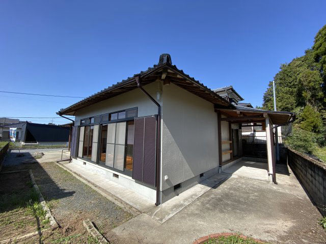 Renovated 4DK House in Yamaga with Parking - Thumbnail 2