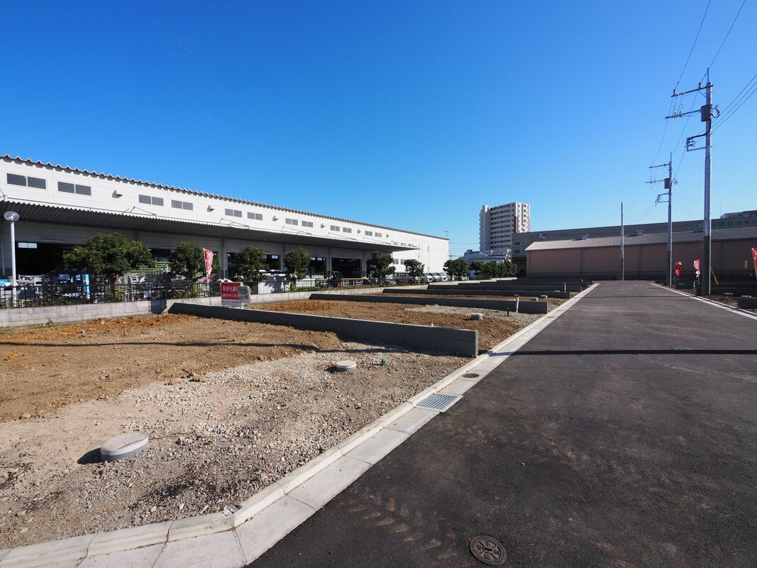 17-Lot Subdivision in Niiza, Saitama—Custom Homes - Thumbnail 3