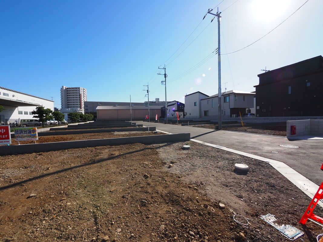 17-Lot Subdivision in Niiza, Saitama—Custom Homes - Thumbnail 4